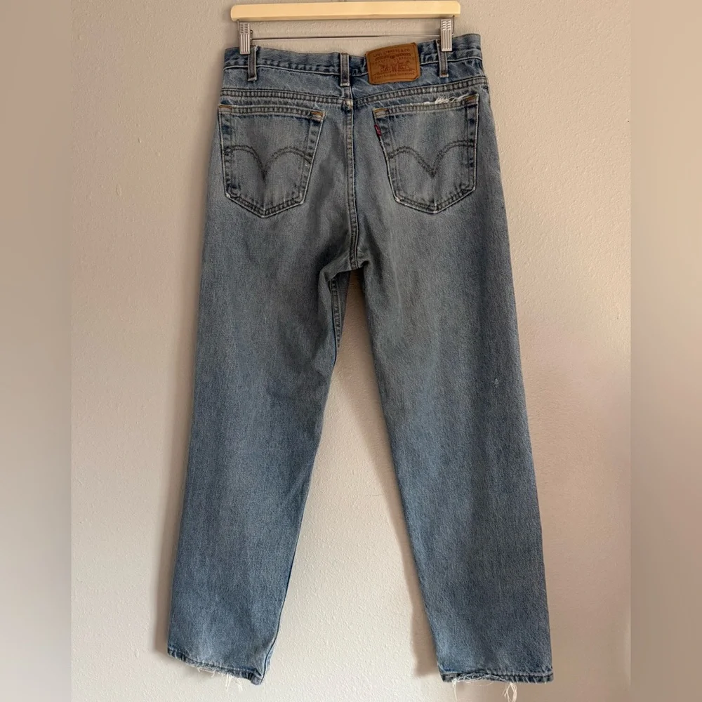 VTG Levi’s 550 Thrashed Grunge Baggy Jeans 32X29 (tag‎ 33X30)